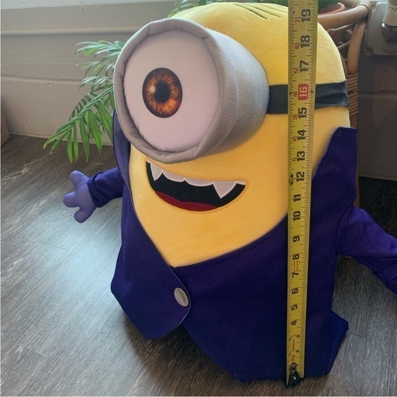 Despicable Me Halloween Dracula Minion Plush. LARGE - Picture 12 of 13